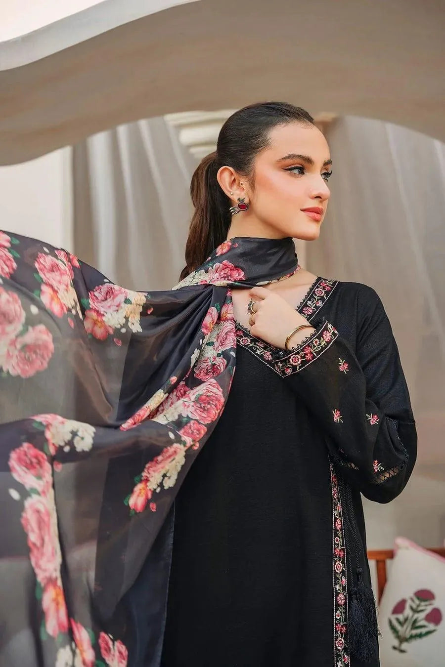URGE PURE LAWN 3PC EMBROIDERED